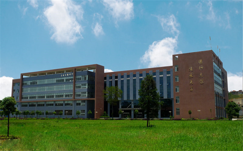江西職業(yè)技術(shù)大學(xué).jpg